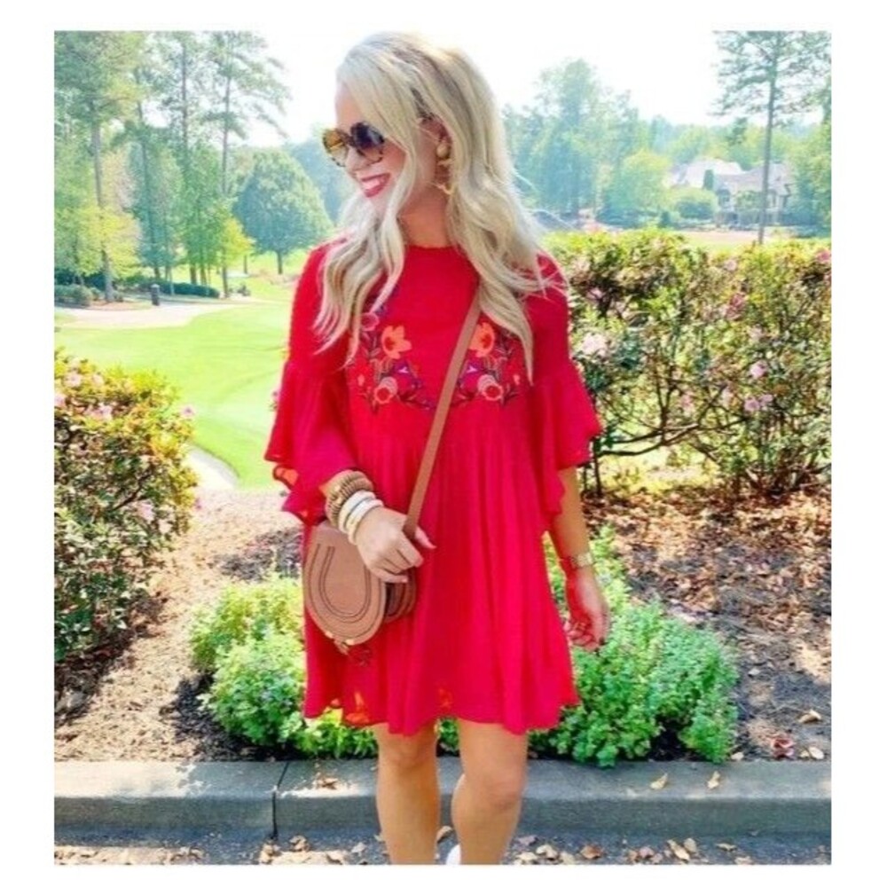 Umgee Embroidered Floral Bell Sleeve Babydoll Dress Red Size Medium  Lightweight